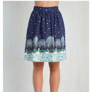 ModCloth Retrolicious Swan Skirt NWOT - M